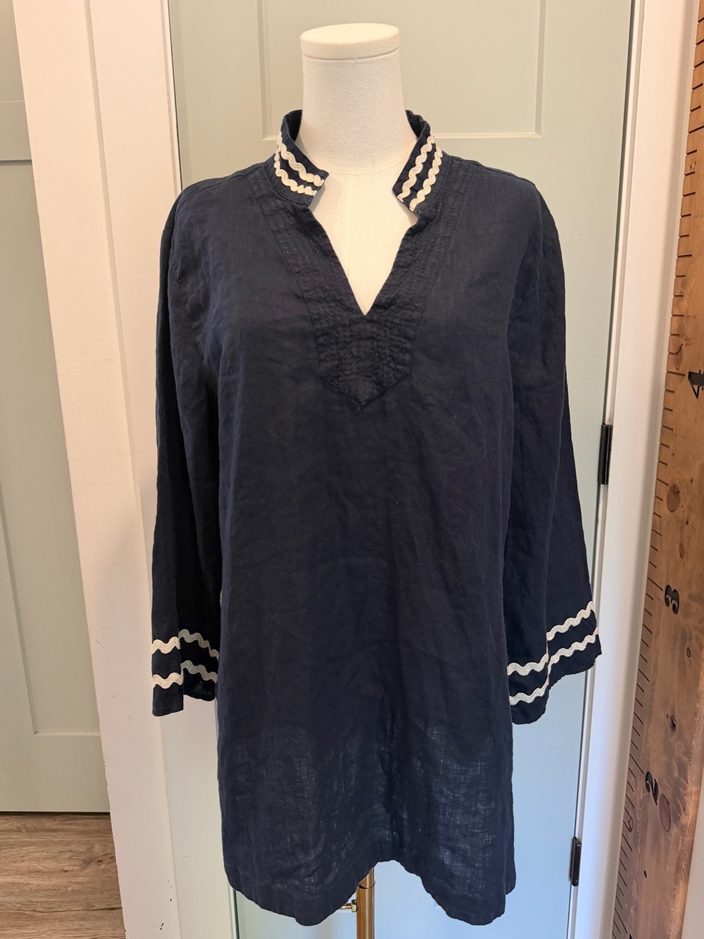 Chicos Linen Tunic Ric Rac Navy Blue Coastal Nautical 20 ambience and generally